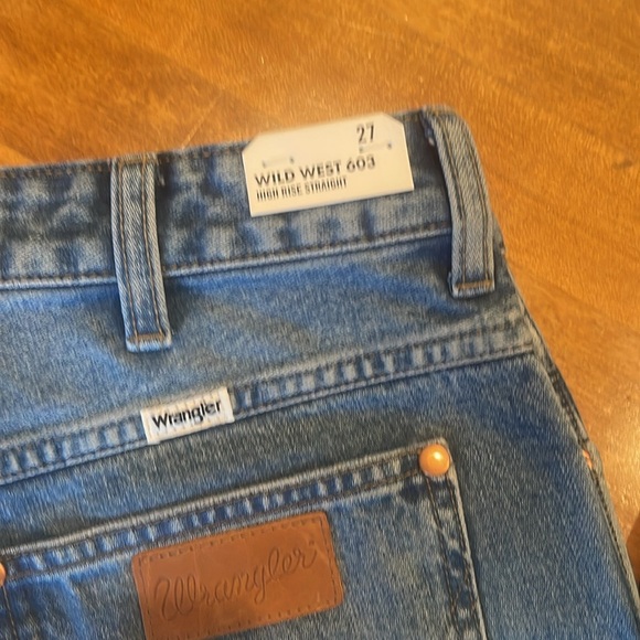 Wrangler Wild West hi rise straight 27 x 28 NWT - Picture 3 of 11